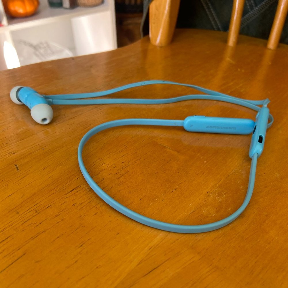 Beats Flex Bluetooth Headphones - Like New